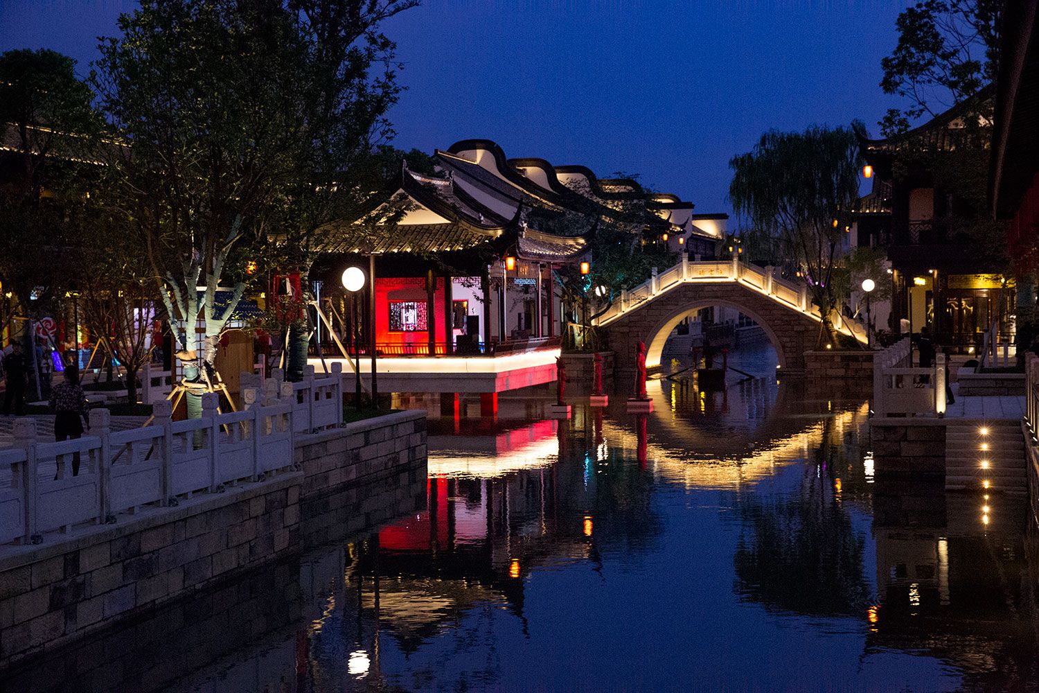 上海新西塘水街亮化方案